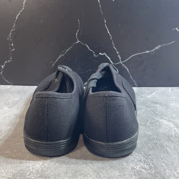 City Sneaks Canvas Lo Black Size 9.5W - Picture 4 of 9